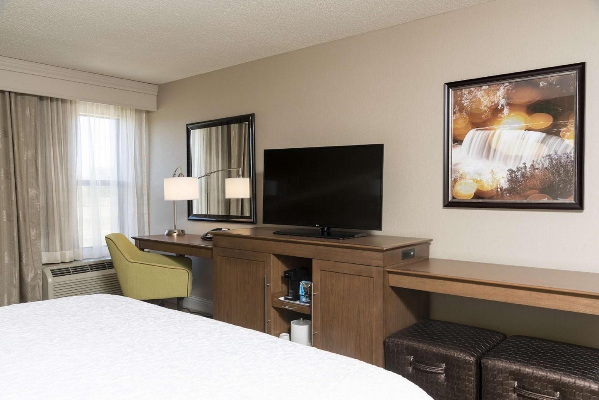 Hampton Inn Mount Pleasant Exteriör bild