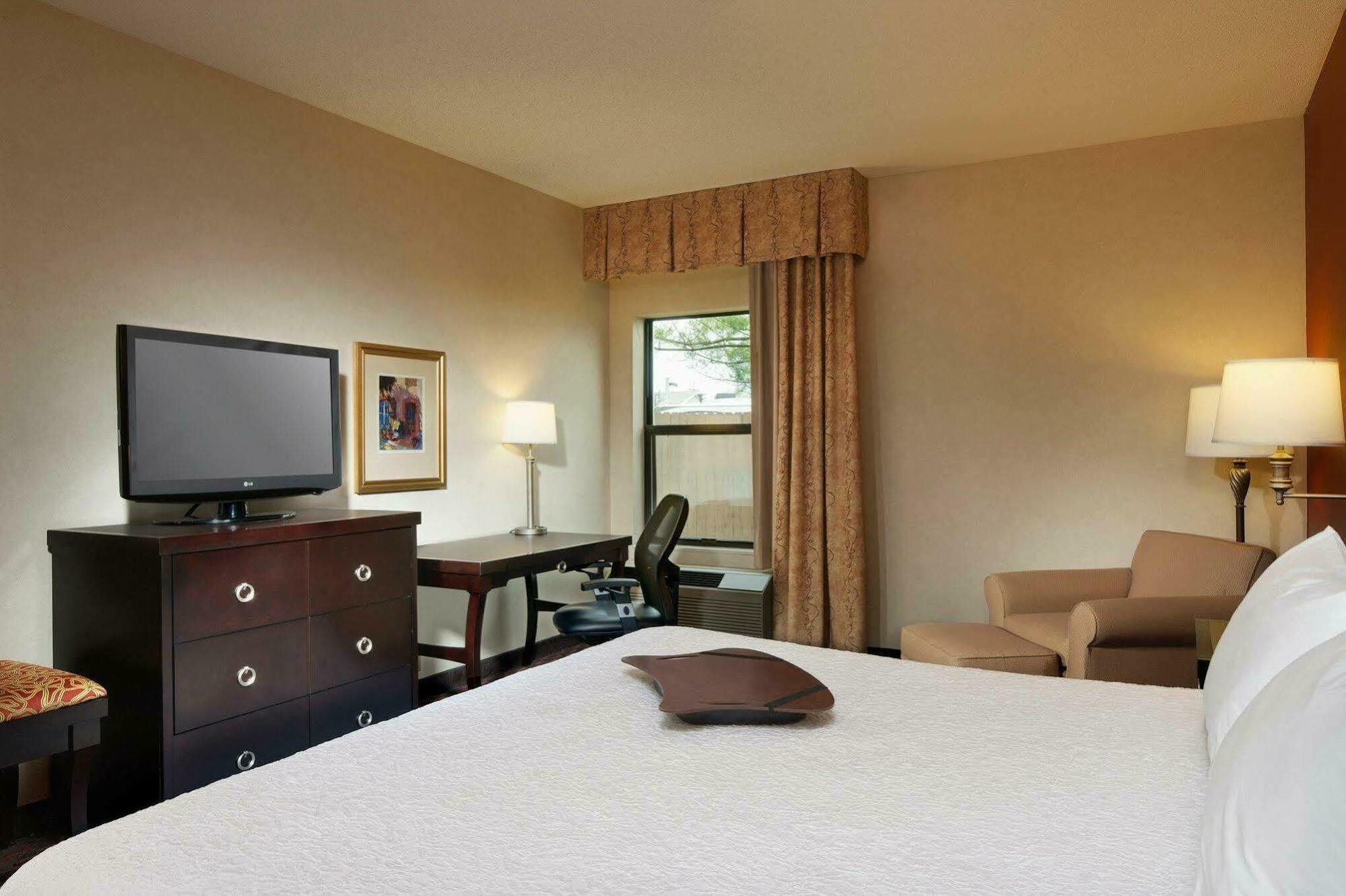 Hampton Inn Mount Pleasant Exteriör bild