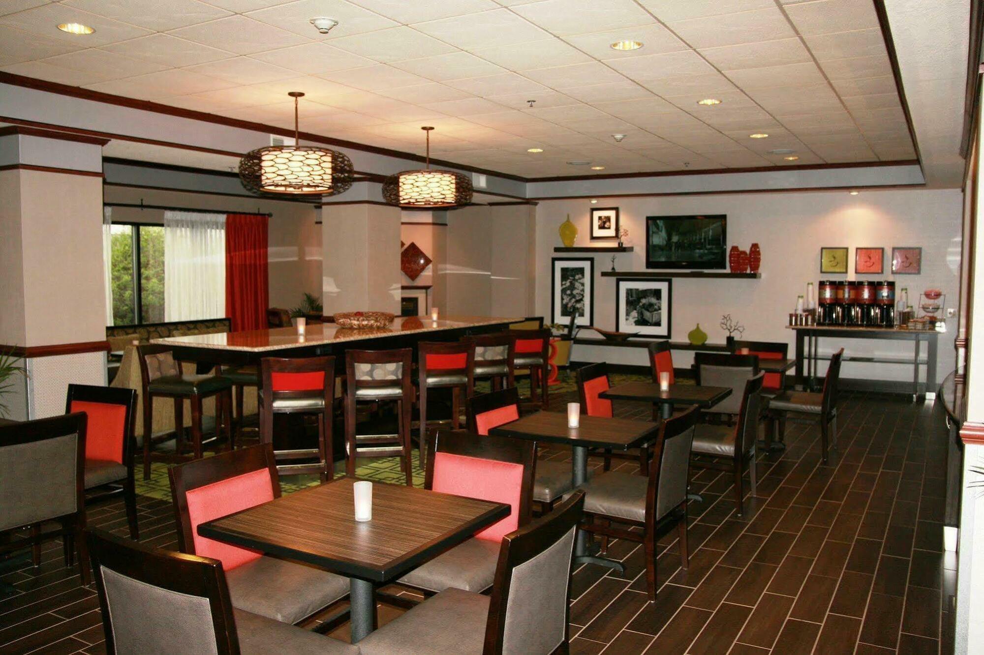 Hampton Inn Mount Pleasant Restaurang bild
